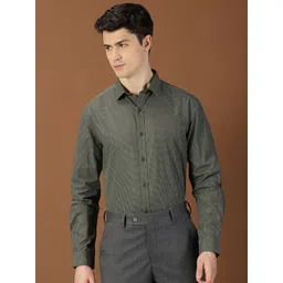 INVICTUS Original Slim Fit Micro Checked Spread Collar Cotton Formal Shirt-picture-15