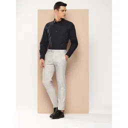 INVICTUS Pure Cotton Solid Formal Shirt image 2