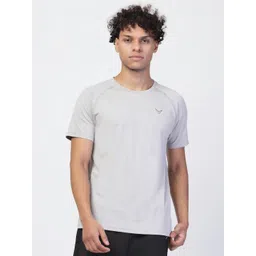 Invincible Men Solid Round Neck T-shirt-picture-37