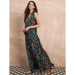 InWeave Printed Collared Neck Sleeveless Waistcoat With Skirts-picture-18