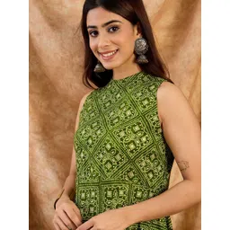 InWeave Women Geometric Printed A-Line Kurta with Palazzo image 5