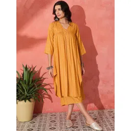 InWeave Women Striped Regular Kurta with Palazzos image 4