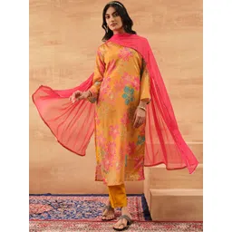Ishin Floral Printed V-Neck Chinon Straight Kurta & Trousers With Dupatta-picture-10