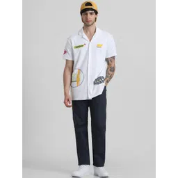 Jack & Jones Men Relaxed Fit Mid-Rise Cotton Classic Jeans image 4