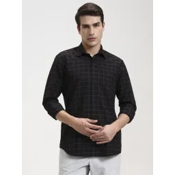 JadeBlue Black Cotton Tailored Fit Checked Shirt-picture-14