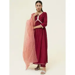 Jaipur Kurti Maroon Embroidered Flared Kurta With Dupatta-picture-15
