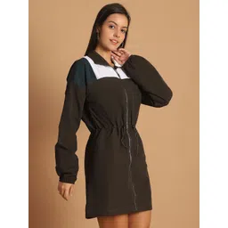 JAKANARY Colourblocked Crepe A-Line Mini Dress image 2