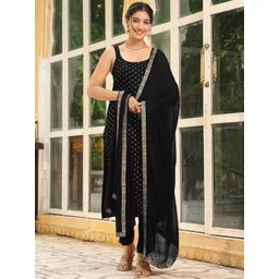 Janasya Floral Printed Sleeveless Straight Kurta With Trousers & Dupatta-picture-32