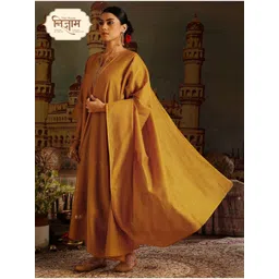 JAYPORE Cotton Silk Dupatta with Sequinned-picture-35