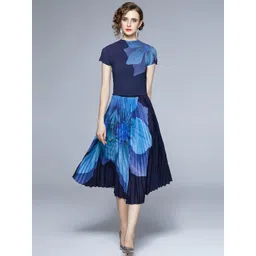 JC Collection Women Blue Floral Printed Accordian Pleated Co-Ords-picture-21