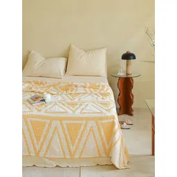 JC HOME Yellow & White Geometric AC Room 300 GSM Double Bed Quilt-picture-10