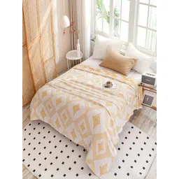 JC HOME Yellow & White Geometric AC Room 300 GSM Double Bed Quilt-picture-13