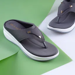 jig & sid Women Wedges Sandal-picture-17