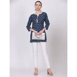 Jivitha Women Colourblocked Cotton Longline Top-picture-19