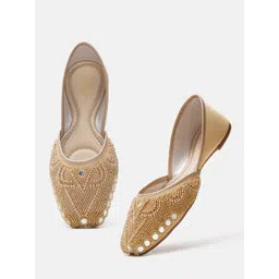 jm looks Bellies For Women image 5