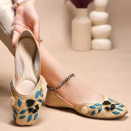 jm looks Women Ethnic Embllished Fulkari Jutti Bellies for Wedding & Party Bellies For Women-picture-38