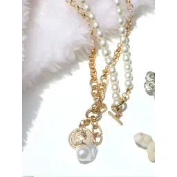 Joker & Witch Pearls, Chain Links Alluring Pearl And Gold Layered Necklace-picture-42