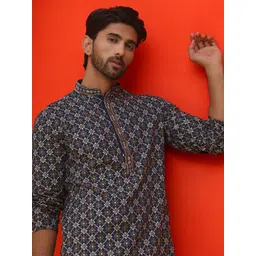 Jompers Men Embroidered Regular Sequinned Kurta with Pyjamas-picture-25