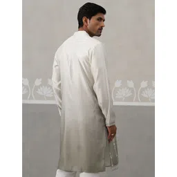 Jompers Men Embroidered Sequinned Kurta image 4