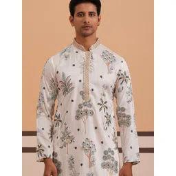 Jompers Men Embroidered Thread Work Kurta image 4