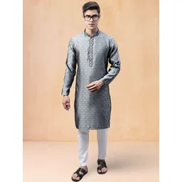 Jompers Men Ethnic Motifs Embroidered Mandarin Collar Chikankari Kurta with Pyjamas-picture-30