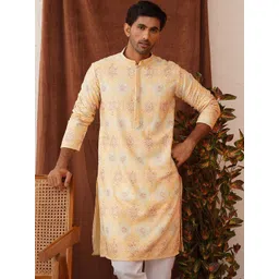 Jompers Men Geometric Embroidered Sequinned Kurta-picture-39