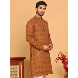 Jompers Men Geometric Embroidered Sequinned Kurta-picture-38