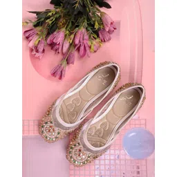 Jove Women Embellished Ethnic Mojaris Flats-picture-19