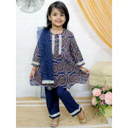 JUNITOS Girls Ethnic Motifs Printed Cotton Anarkali Kurta with Trousers & Dupatta-picture-25