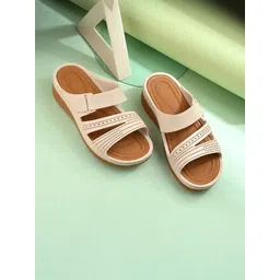 K Footlance Women Open Toe Flats-picture-28