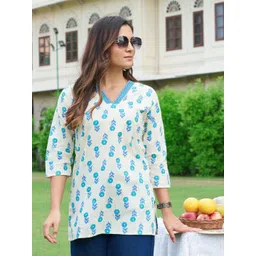 Kaftanize Floral Printed V-Neck Pure Cotton Kurti-image-30