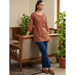 KALINI Floral Printed Pure Cotton Kurti-picture-31
