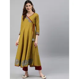 KALINI Floral Yoke Design V-Neck Angrakha Kurta-image-3