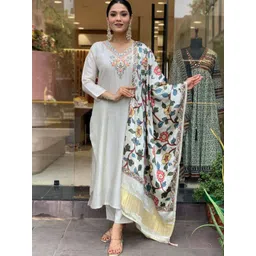 KALINI Floral Yoke Design V-Neck Gotta Patti Straight Kurta With Trouser And Dupatta-image-7