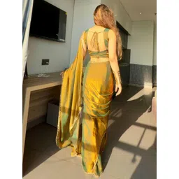 KALINI Gold Silk Blend Solid Sarees image 2