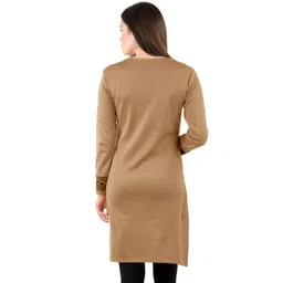 KALINI V-Neck Kurti image 5