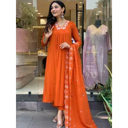 KALINI Women Floral Embroidered Thread Work Anarkali Kurta Trousers & With Dupatta-image-39