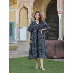 KALINI Women Geometric Printed Kaftan Dress-image-13
