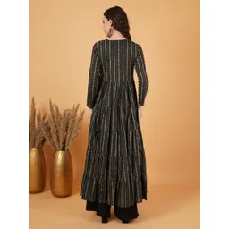 KALINI Women Printed Longline Shrug image 4