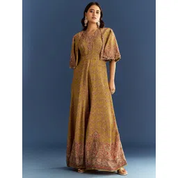 KALKI Fashion Embroidered Jumpsuit With Cape & Belt-picture-48