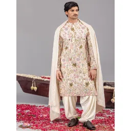 KALPRAAG Men Floral Embroidered Regular Kurta with Patiala & With Dupatta-picture-11