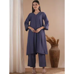 KAMI KUBI Women Ethnic Motifs Embroidered Regular Kurta with Trousers-picture-15