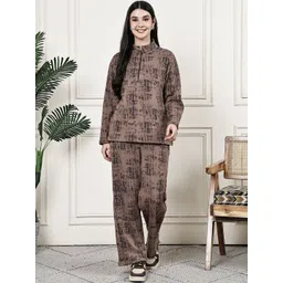 Kanvin Women Abstract Printed Half Zipper Night suit-picture-16