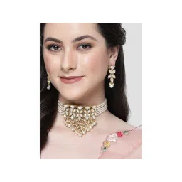 Karatcart Gold Plated Pearl Studded Kundan Choker Necklace Set for Women-picture-13