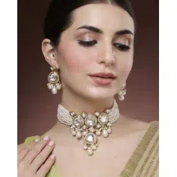 karatcart Women Gold Plated Ploki Kundan Choker Jewellery Set-picture-14