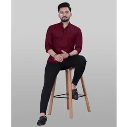 kashvi Men Slim Fit Solid Mandarin Collar Casual Shirt image 5