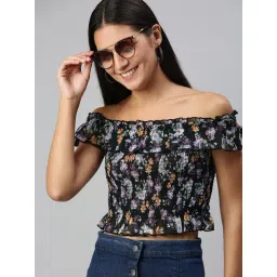 KASSUALLY Black Floral Print Crop Top-picture-26