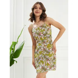 KASSUALLY Green Floral Printed Shoulder Strap Satin A-Line Dress-picture-36
