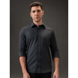 Kenneth Cole Men Slim Fit Grid Tattersall Checked Spread Collar Cotton Casual Shirt-picture-23