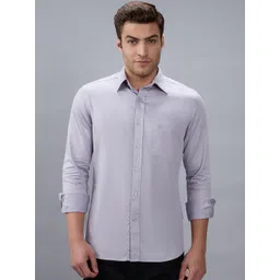 Kenneth Cole Men Slim Fit Solid Spread Collar Casual Shirt-image-8